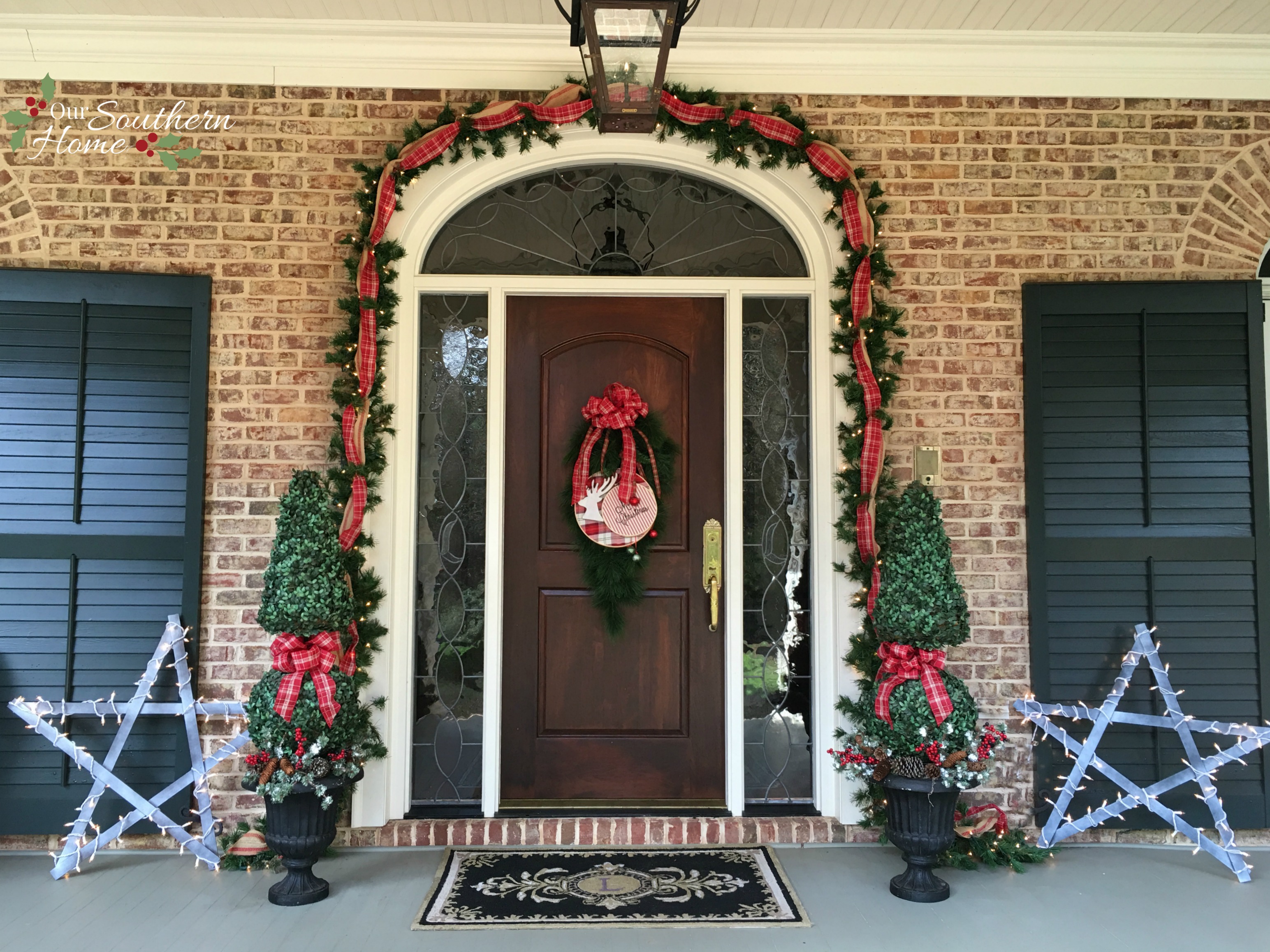 Simple DIY / Weathered yardstick stars by www.oursouthernhomesc.com