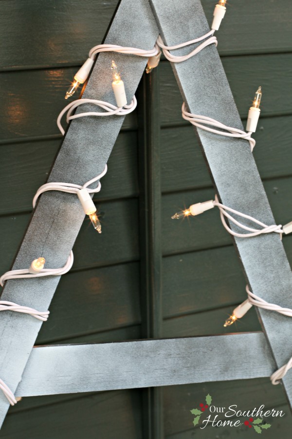 Simple DIY / Weathered yardstick stars by www.oursouthernhomesc.com