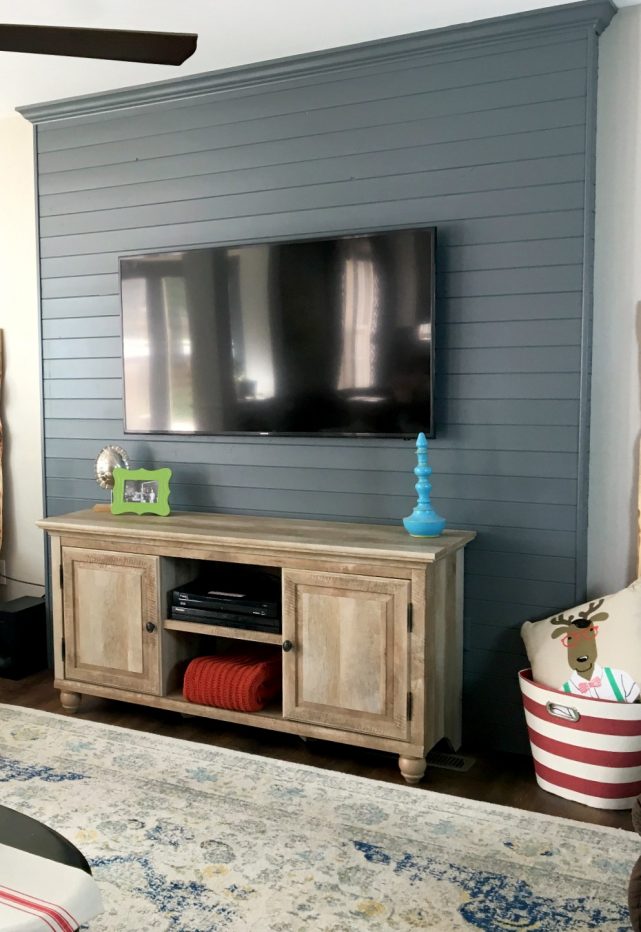 Lots of excellent shiplap tutorials to add this classic touch to your home!